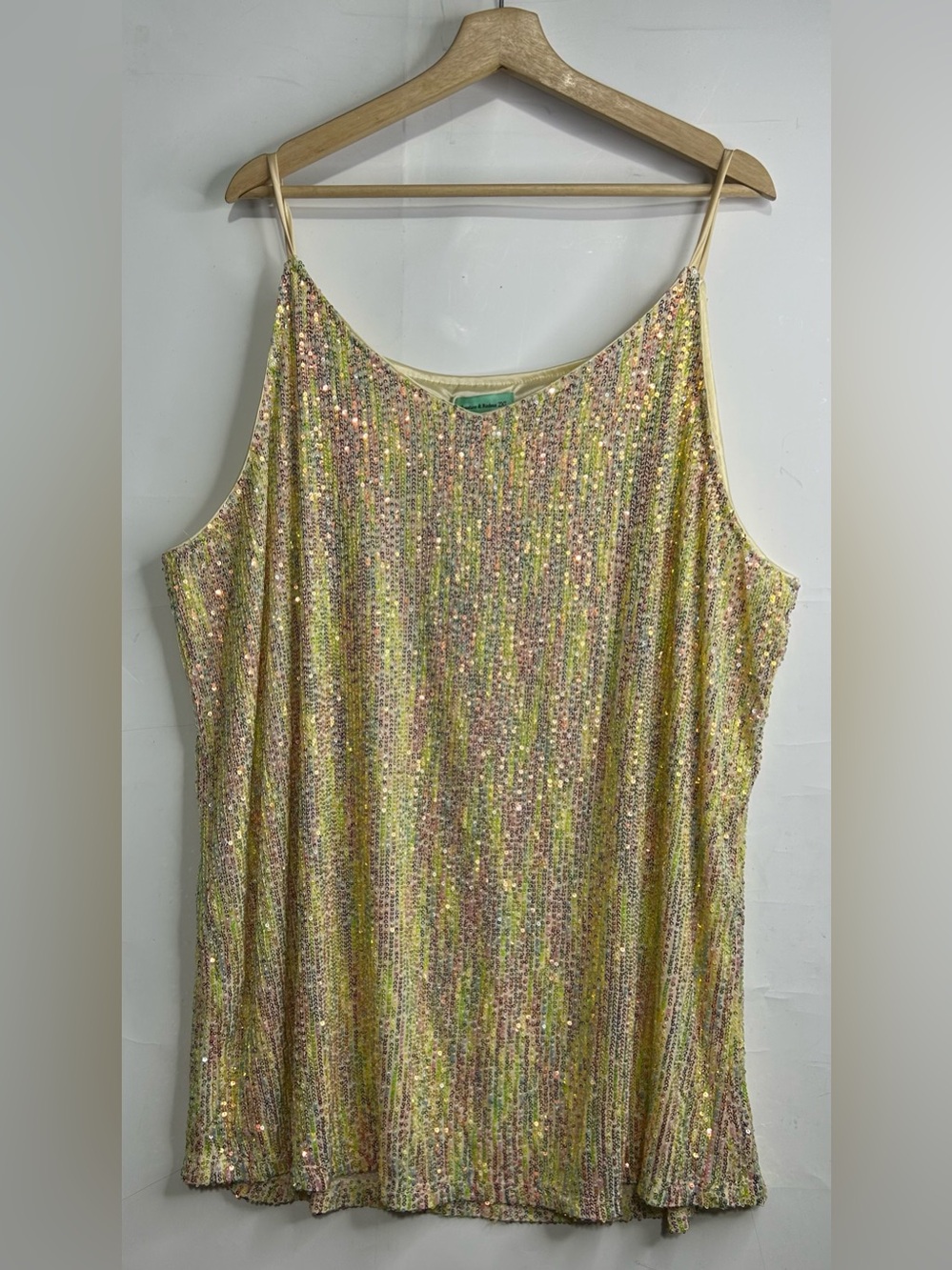 5 for $25🔥Sunshine & Rodeos Gold Multi-Colored Sequined Tank Top 2XL- New